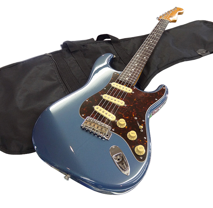最安値，新作登場】 別注カラー☆ Fender Japan '04 Stratocaster SSS