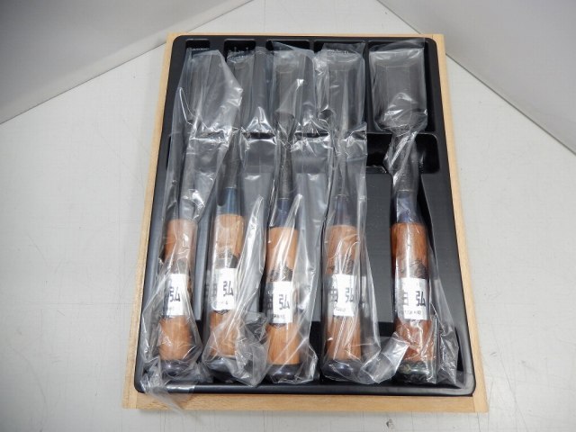 期間限定値下げ 【未使用】 ヨイタリキコウギョウ 与板利器工業 別誂追入組鑿 5本組