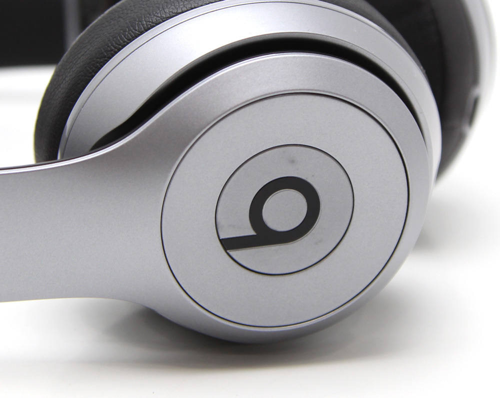 中古】beats ワイヤレスヘッドホン beats solo2 wireless MKLF2PA/A