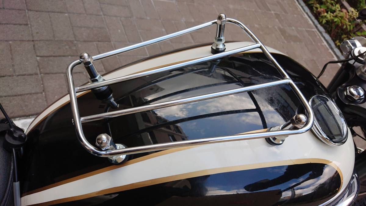パーセルグリッド　タンクキャリアタンクバッグトライアンフボンネビルBSAノートンハーレー旧車アメリカンW650W800エストレヤ W1 W2 W3