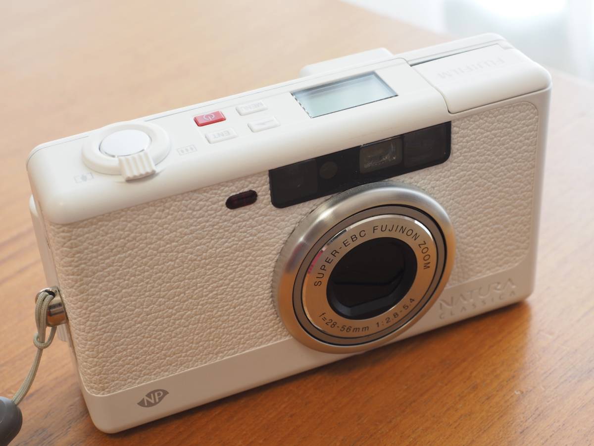 富士フイルム ナチュラ クラシカ ホワイト 【中古品】(NATURA CLASSICA 