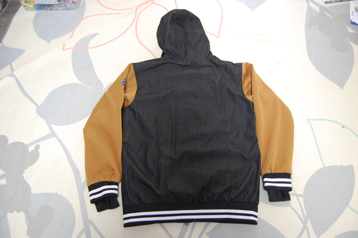 フォレスティンギア　スノーボードウェア(男性用)　上着のみ_2