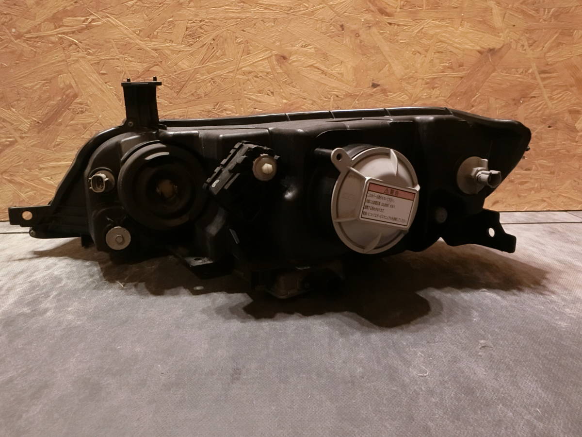 RB1 RB2 オデッセイ 後期 純正 HID キセノン ヘッドライト 中古 左右