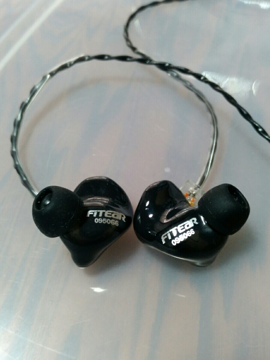 中古美品 FITEAR UNIVERSAL / 007 (ヨドバシ限定モデル) おまけWAGNUSケーブル イヤピース