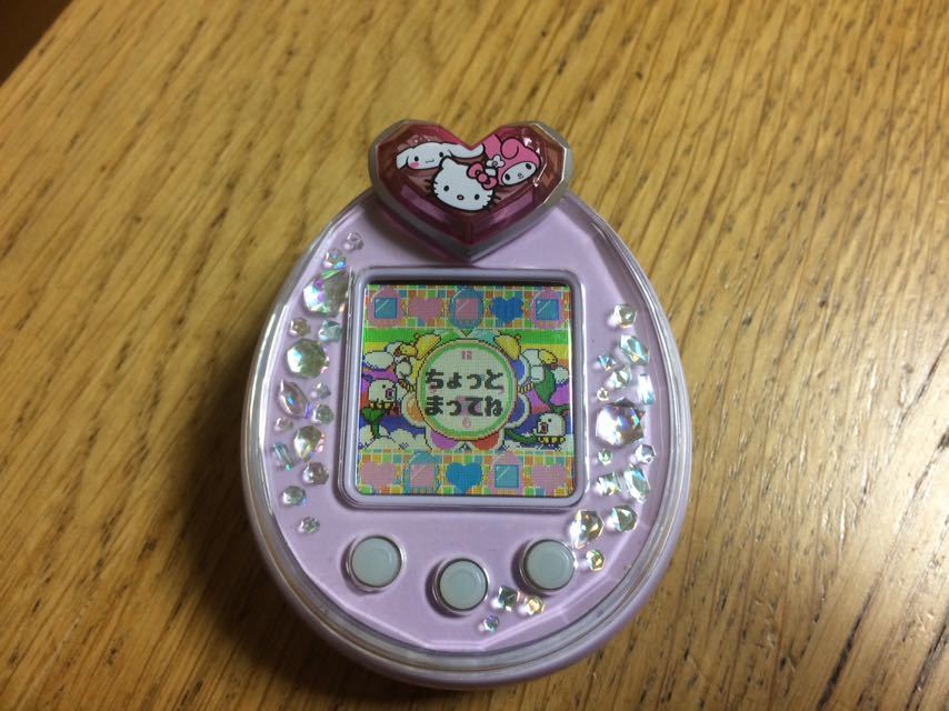 超 たまごっちピース サンリオたまデコピアス付 tamagotchi たまごっち 
