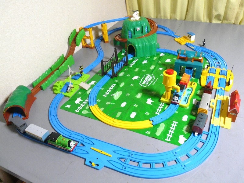 ●プラレール面白レイアウト★どきどきマウンテン＆蒸気がシュッシュットーマスセット★パーシー・ハーヴィー編成付◎