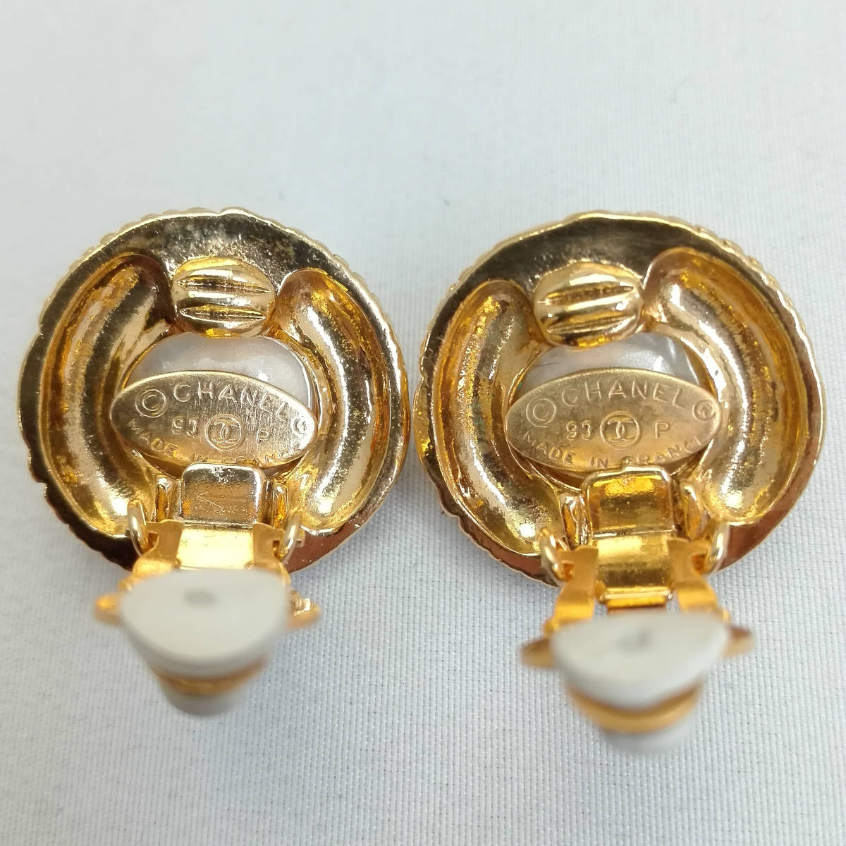シャネル ココマーク 93P イヤリング(両耳用) GP×フェイクパール
