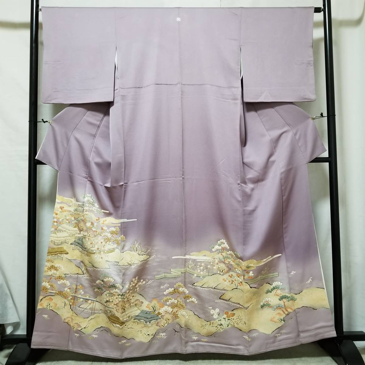 【桐輪】20％OFF*逸品物｛比翼仕立*紋付*訪問着｝*身丈165-裄65*丸に違い鷹の羽.紋*薄紫色地*友禅染-金駒刺繍の風景模様*未使用品*№2014