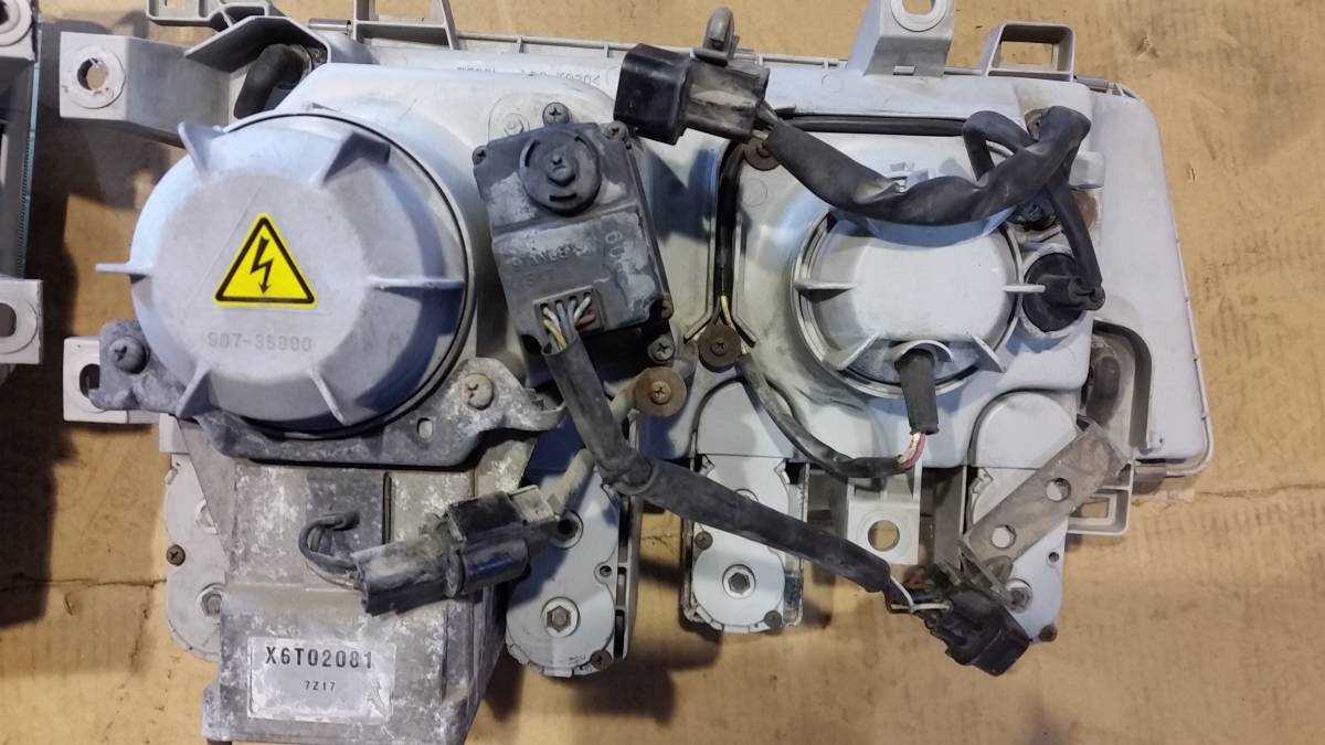R466 23 三菱 140 13 g Fs54jz H年 ふそう スーパーグレート ディスチャージヘッドライト 助手席側 左側 純正 本物の ふそう