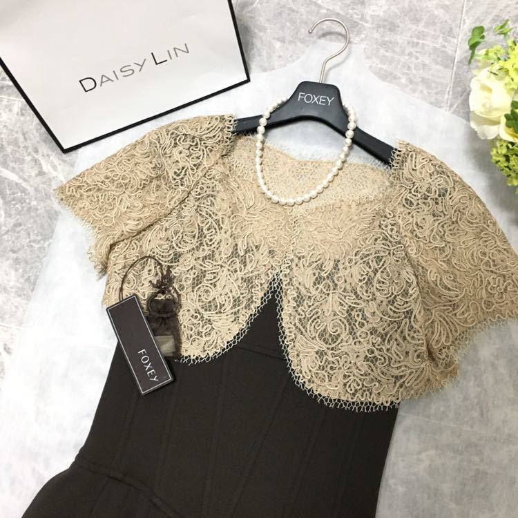新品同様 フォクシー FOXEY 最高級刺繍 ボレロ ジャケット 38 送料無料