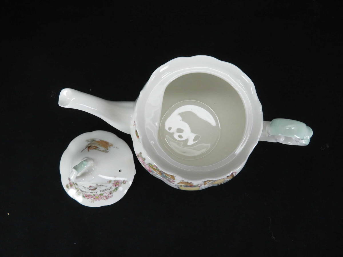 ブランブリーヘッジ ロイヤルドルトン ティーポット DOULTON Royal 