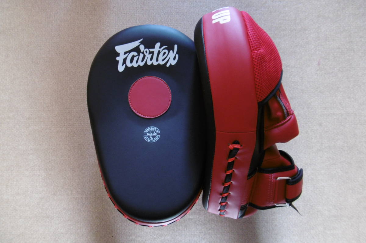 FAIRTEX 合革製 パンチングミット FAIRTEX 合革製 パンチングミット