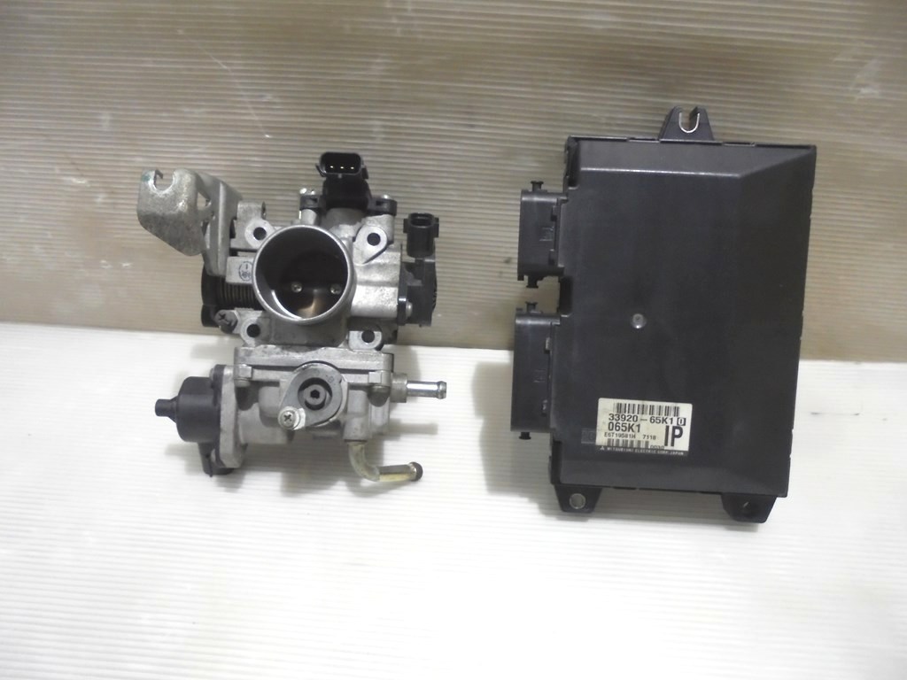 96799 ワゴンR MH21S スロットルボディ エンジンコンピューター 33920-65K1 19年(エンジン部品)｜売買された ...