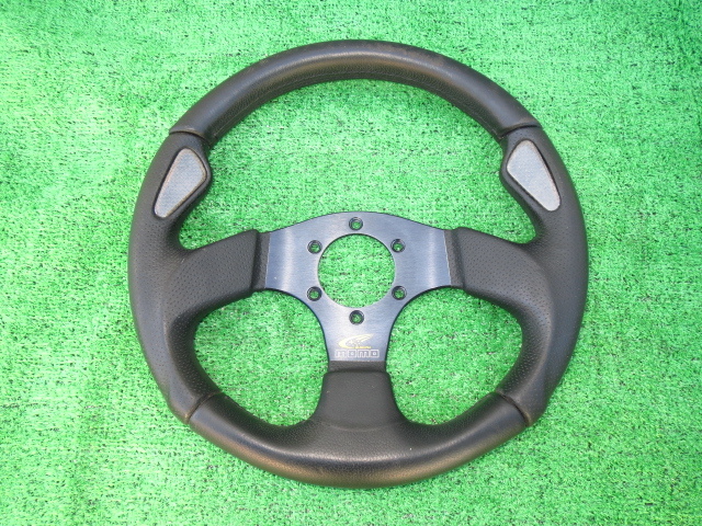  MOMO モモ レザーハンドル ジャンク(ステアリング、ハンドル本体)｜売買されたオークション情報、yahooの商品情報をアーカイブ公開 - オークファン ステアリング、ハンドル本体