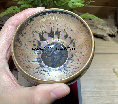  R80 N08手作り 茶器高級品 銀油滴釉.茶盞 超稀珍品 曜変油滴星天目 茶道具 窯変星目盞 茶盞 抹茶碗 煎茶碗 茶器 建窯 幻想的な釉景(茶碗)｜売買されたオークション情報、yahooの商品情報をアー 京焼