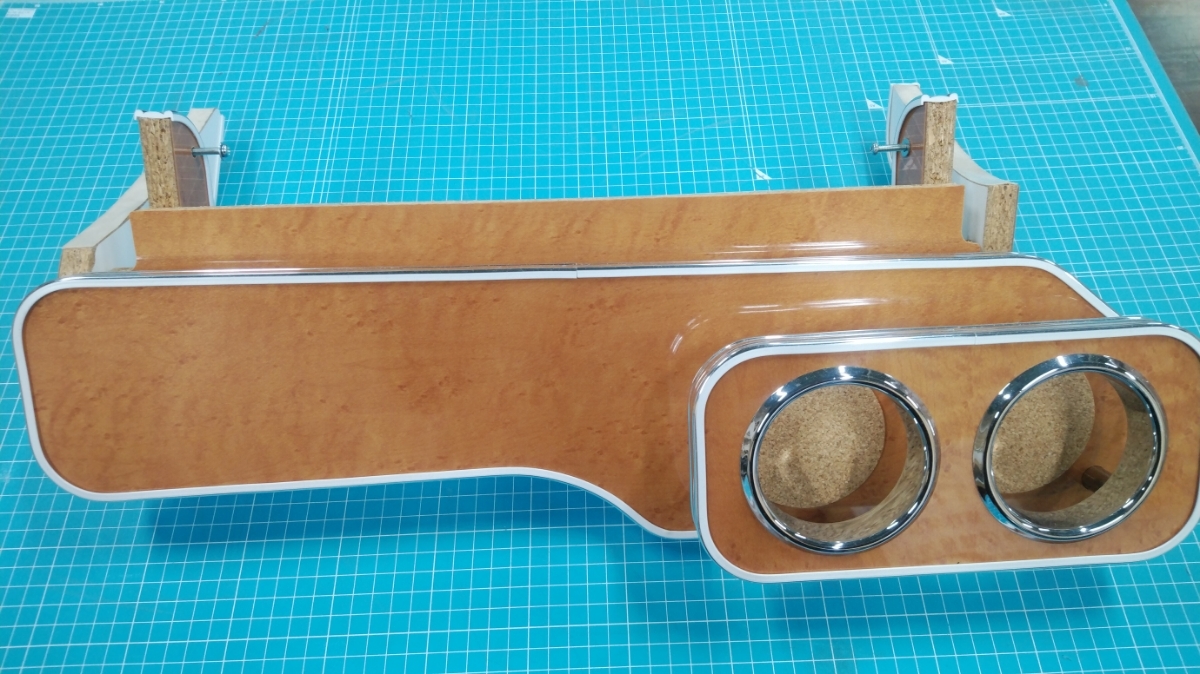 プラド ランドクルーザープラド サイドテーブル 150（フロントテーブル 