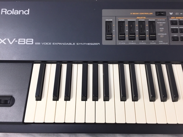 ローランド XV-88 シンセサイザー 88鍵 キーボード 中古 S4230173