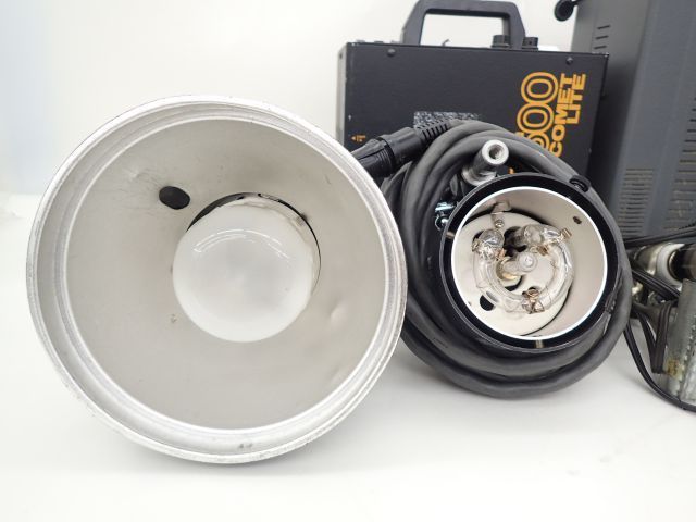 COMET/コメット ストロボ電源ジェネレーター 業務用 CA-3200+CL-2500+ストロボ ∽ 59B02-17