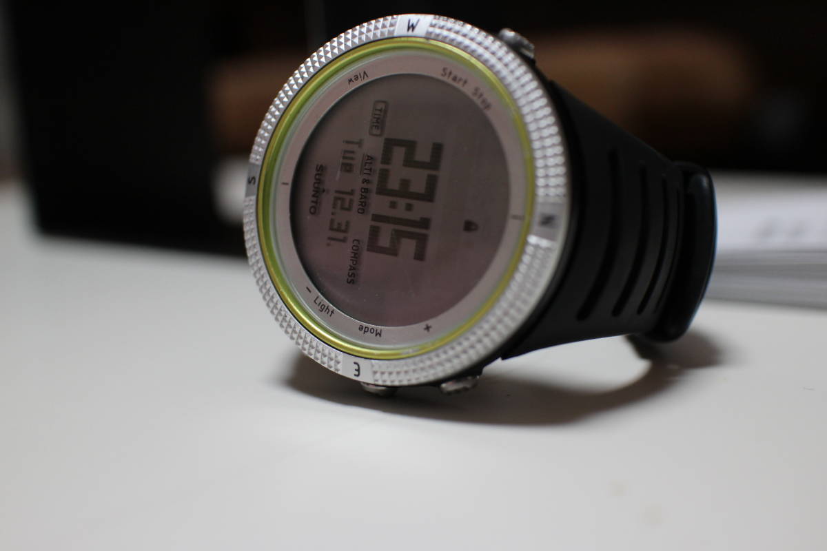 人気，最新作】 SUUNTO CORE スント コア LIGHT GREEN ライトグリーン