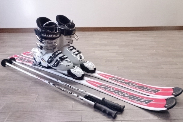 ジュニア スキー板 OGASAKA J2 板120＋ブーツ22＋ストック 中古品 JUNIOR 子ども☆カービングスキーセット☆板130cm&frasl;ブーツ23cm C's カービングスキーセット Store Reuse 高価買取- オガサカ キッズ takaQ's