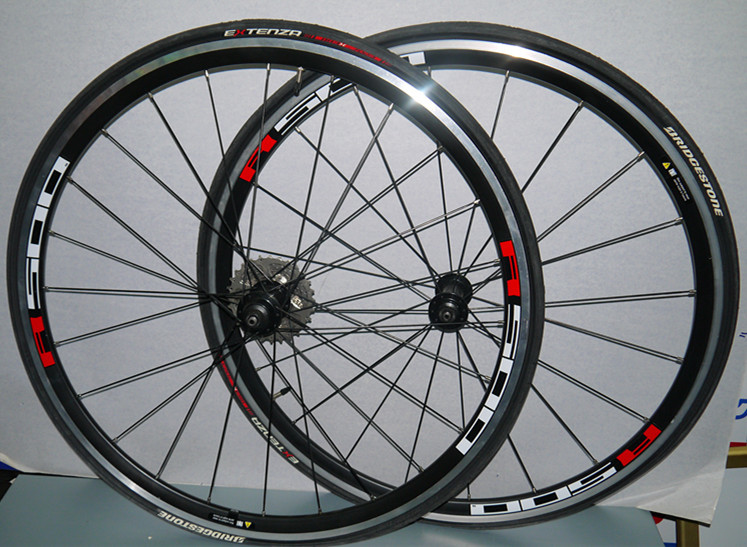 全国無料，本物保証 SHIMANO R500 WH-R501 エアロスポーク EXTENZA RR3X 27インチ 700C ホイール ロードタイヤ セット(27インチ、700C)｜売買されたオークション情報、yahooの商品情報をアーカイブ公開 - オークファン ホイール（完組、手組）
