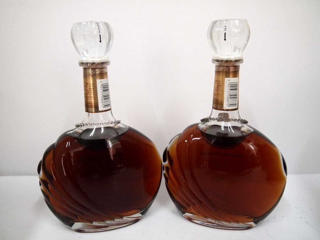 未開栓 サントリー XO スーパーデラックス 700ml 2本セット 箱付 古酒 未開栓 サントリー XO スーパーデラックス 700ml 2本セット 箱付 古酒