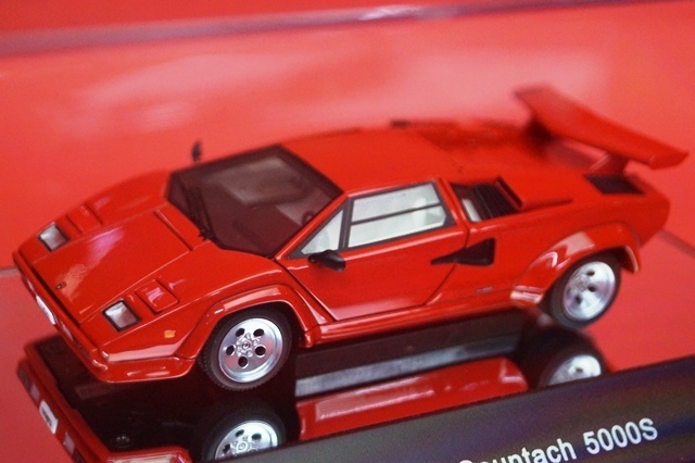 セール，高品質 AUTOart オートアート 1/43 LAMBORGHINI ランボールギーニ COUNTACH 5000S レッド 54531(乗用車)｜売買されたオークション情報、yahooの商品情報をアーカイブ公開 - オークファン 乗用車