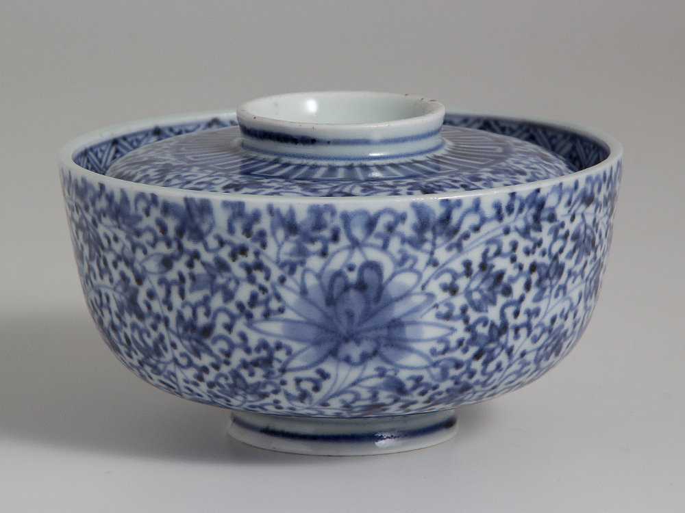 蓋茶碗□古い伊万里花唐草色絵染付 江戸後期 蓋鉢 蓋物 9客 時代物
