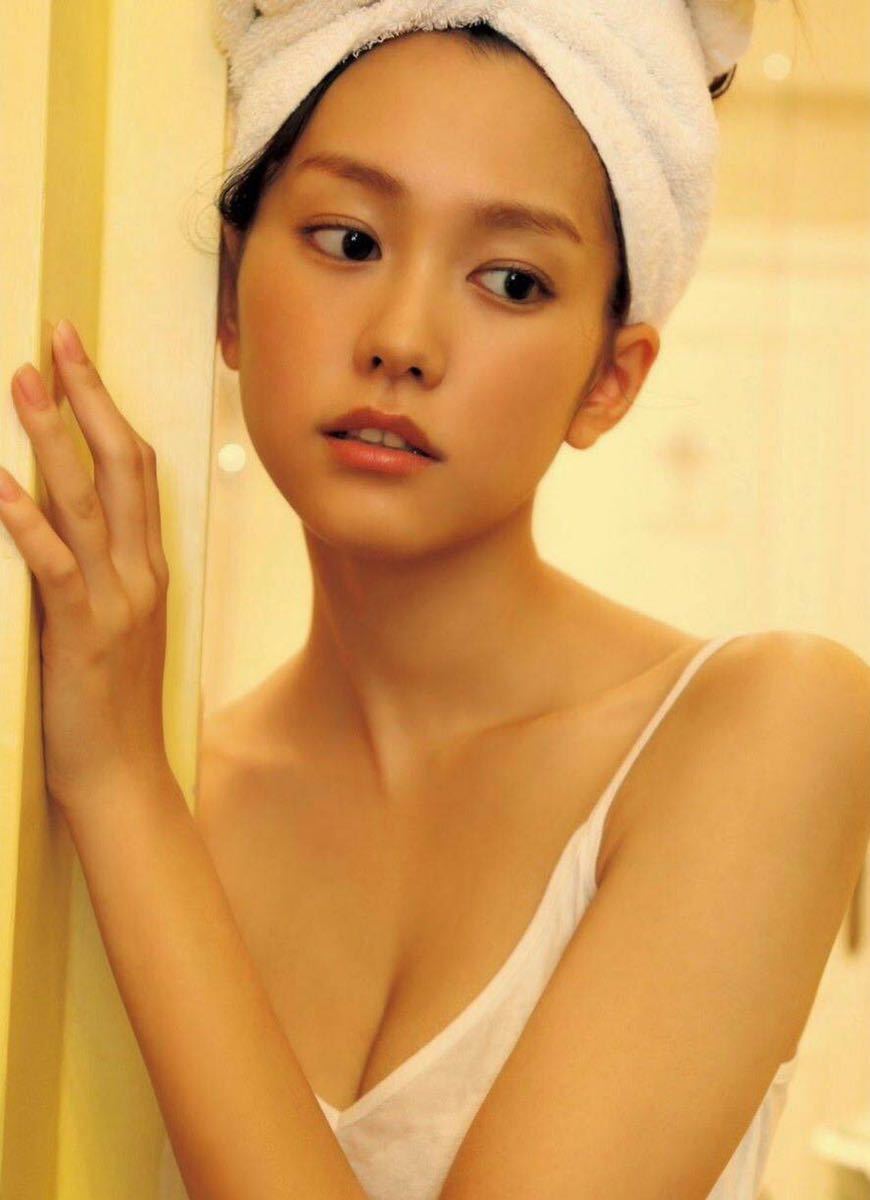 桐谷美玲 L判写真30枚セットまとめ売り マル秘お楽しみ写真10枚含む 高画質 水着 グラビア セクシー写真 写真 売買されたオークション情報 Yahooの商品情報をアーカイブ公開 オークファン Aucfan Com