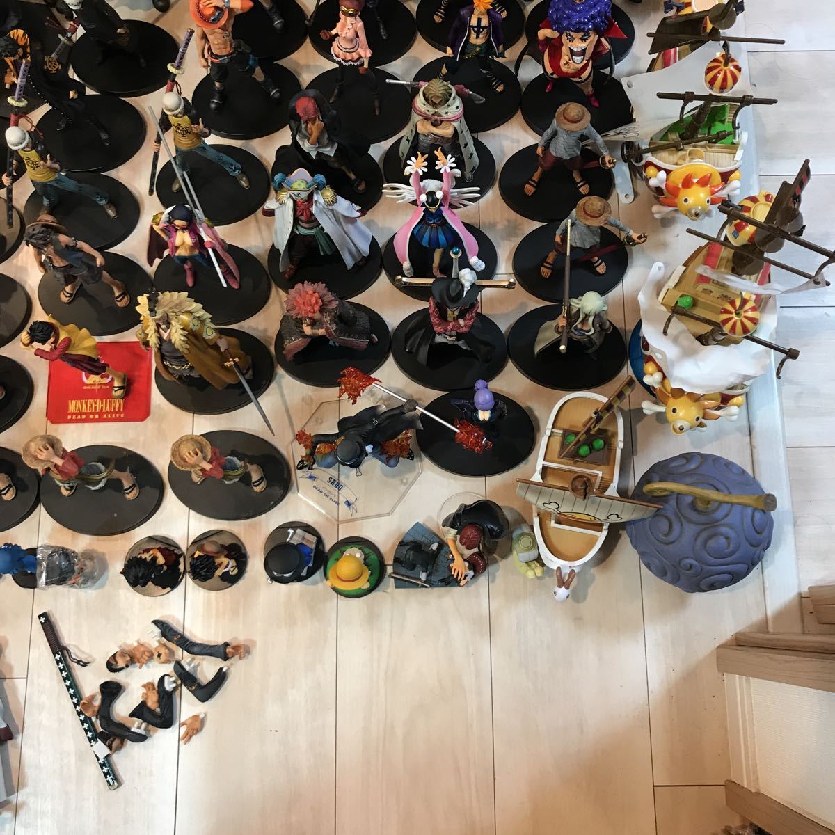 ワンピース フィギュア66体セット ルフィ サボ エース サニー号 ゾロ ロー バギー Popロー等ジャンク品取り扱い One Piece 売買されたオークション情報 Yahooの商品情報をアーカイブ公開 オークファン Aucfan Com