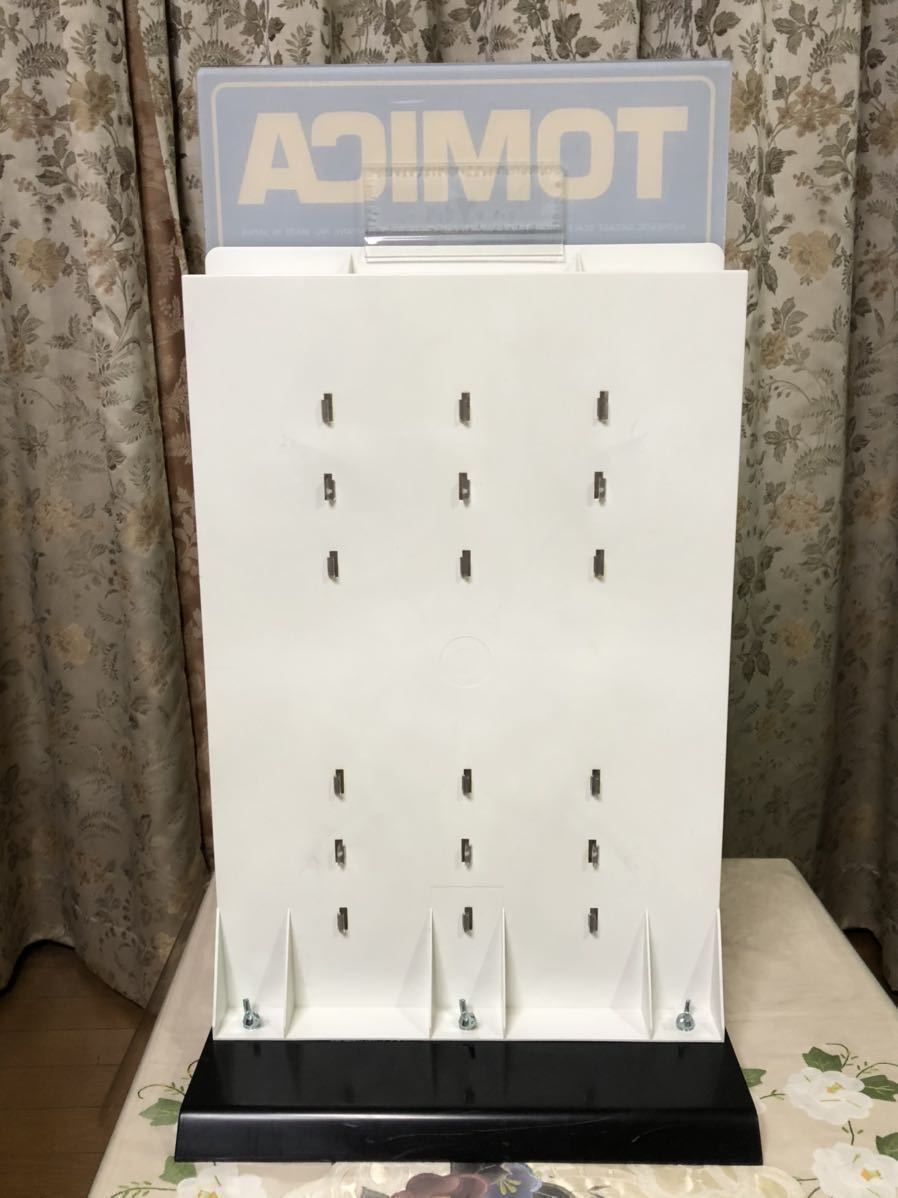 トミカ コレクションケース 什器 64台分 アクリル ミニカー 40台分