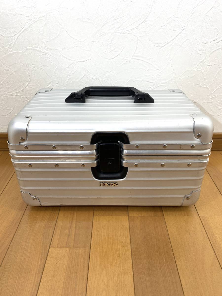RIMOWA ビューティーケース　トラベル RIMOWA リモワ ビューティーケース カメラケース リモワ RIMOWA