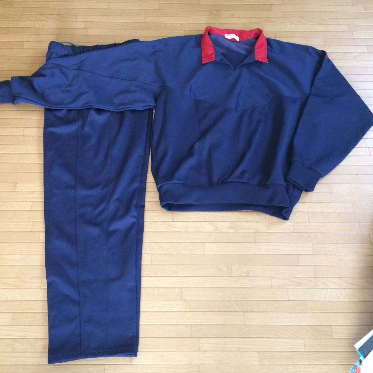  紺色 ジャージ上下 ウィメンズ 上着L ズボン Mサイズ KANKO製 かなり(ジャージ)｜売買されたオークション情報、yahooの商品情報をアーカイブ公開 - オークファン ジャージ