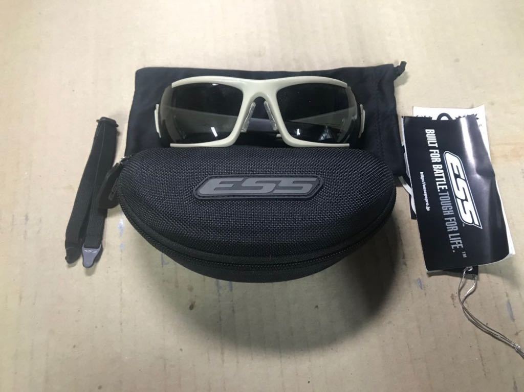 CDI MAX ESS サングラス マックス シーディーアイ オフィシャルサイト Japan ESSゴーグル・サングラス｜ESS | 防弾サングラス、防弾2.4m対応 小山めがね・ess レンズの取り換え可能なミディアムフィットの防弾サングラス・CDI 740-0457 スモークグレー メルカリ