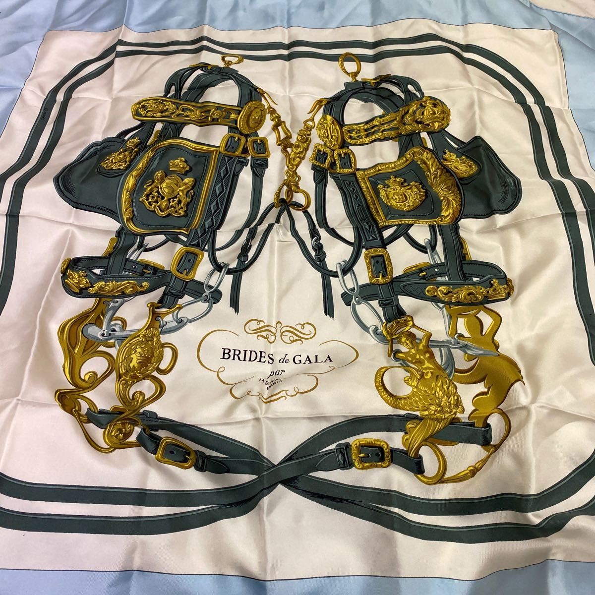 de BRIDES エルメス GALA HERMES スカーフ カレ90 ツイリー シルク 