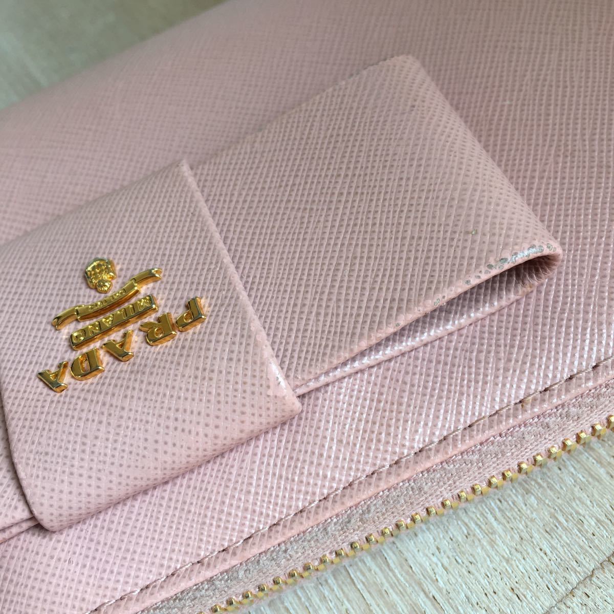 PRADA プラダ サフィアーノ リボン カーフレザー ラウンドファスナー 