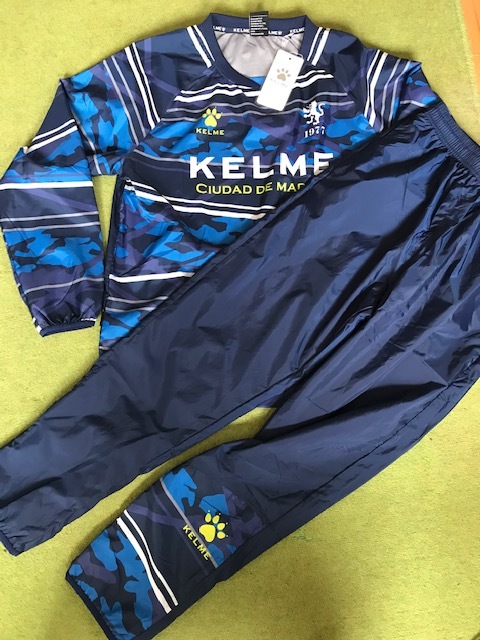 新品，新作 ケレメ KELME サッカー フットサル ウインド上下セット M ピステスーツ KA18F664 ピステ 上下(ウインドブレーカー)｜売買されたオークション情報、yahooの商品情報をアーカイブ公開 - オークファ ウインドブレーカー