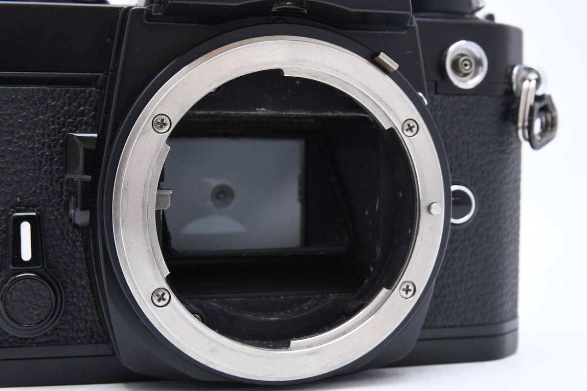 ★ Nikon ニコン FM ブラック + AI NIKKOR 50mm F1.8 + AI-S Zoom-NIKKOR 35-70mm F3.3-4.5 Fマウント 標準ズーム 標準単焦点 レンズ