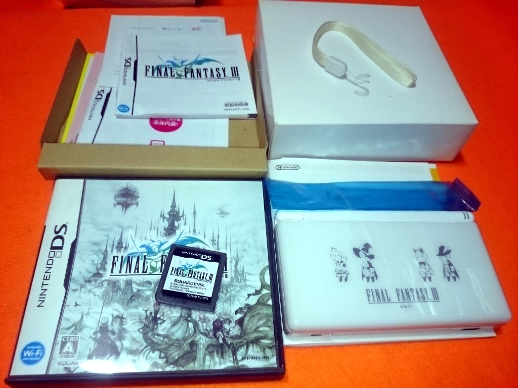 DS Lite Nintendo Final III Fantasy Crystal Edition FF3 Console