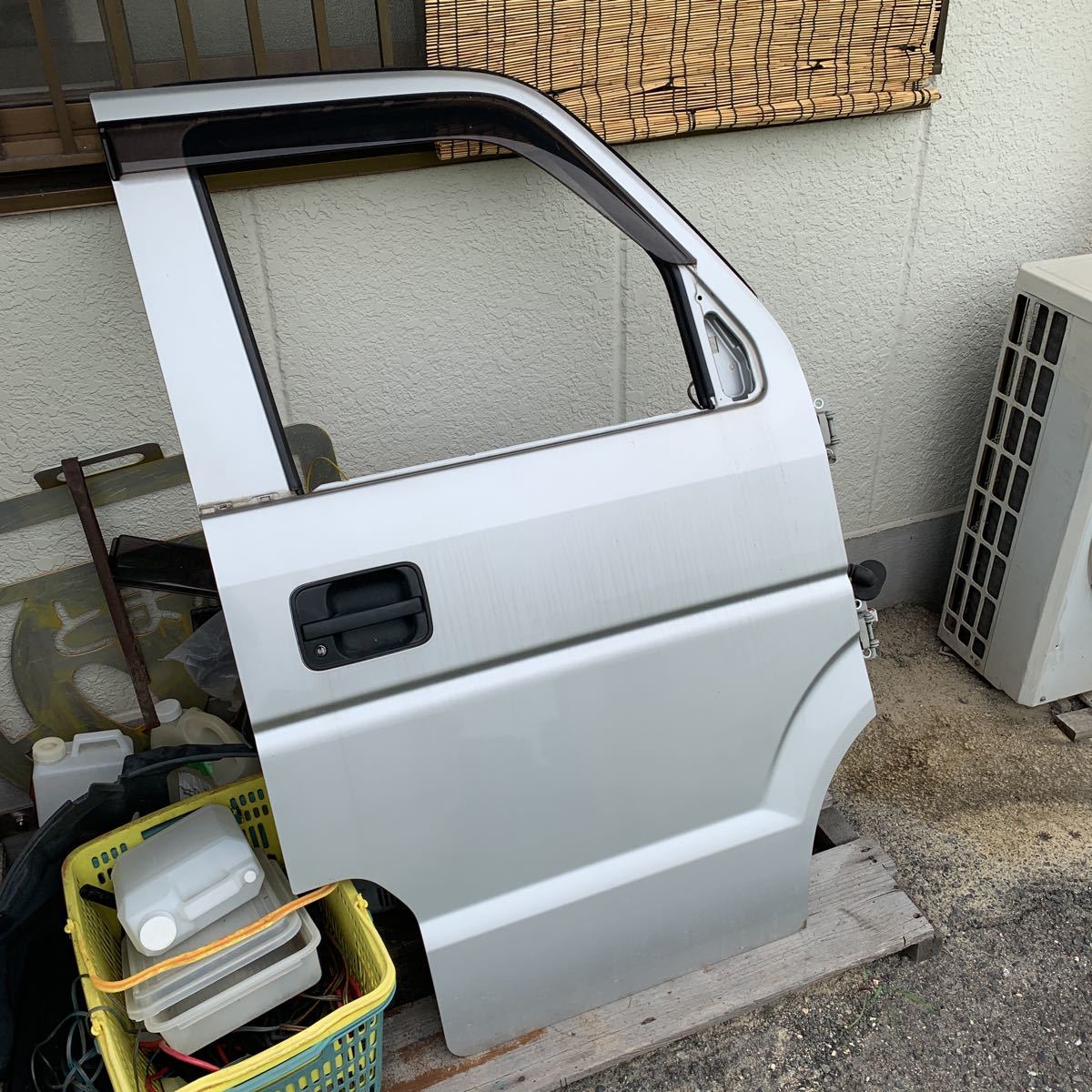 HOT，大得価 DA64エヴリィ用右側フロントドア 運転席フロントドア シルバー DA64w DA64v(外装)｜売買されたオークション情報、yahooの商品情報をアーカイブ公開 - オークファン スズキ用