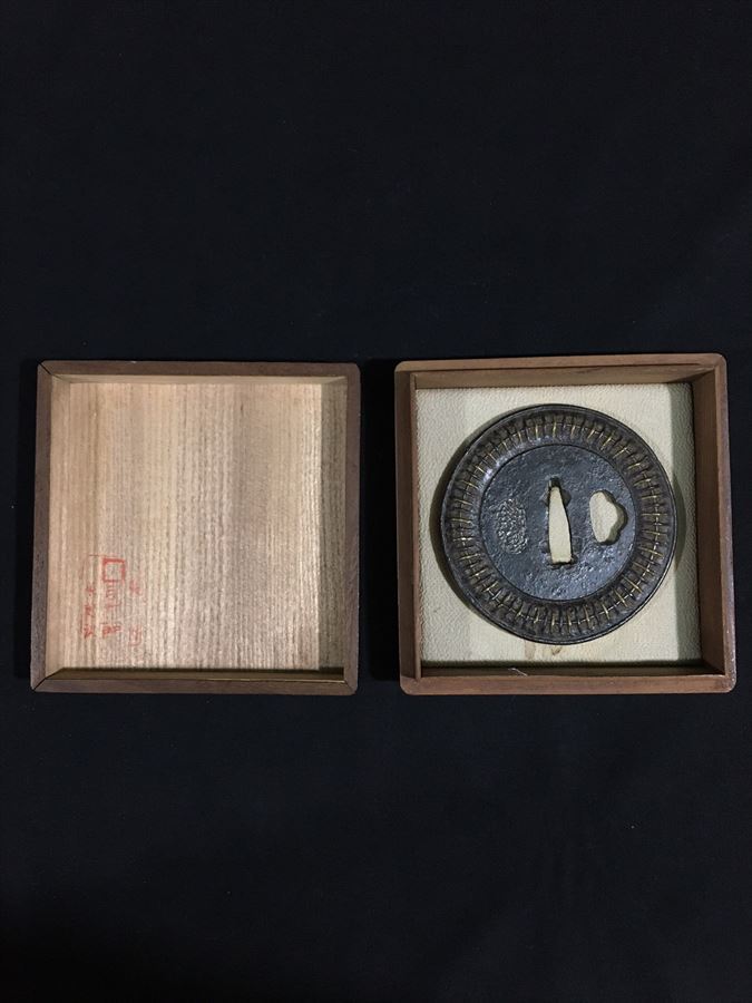 T237 赤銅覆輪鍔 刀装具 日本刀 時代武具 アンティーク 古道具 117g