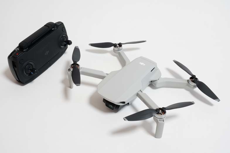 美品 国内正規品 Mavic Miniコンボ DJI MAVIC Mini FLY MORE COMBO