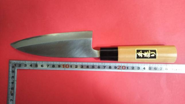  送料２１０円/出刃包丁１５０mm(三徳包丁、万能包丁)｜売買されたオークション情報、yahooの商品情報をアーカイブ公開 - オークファン 包丁