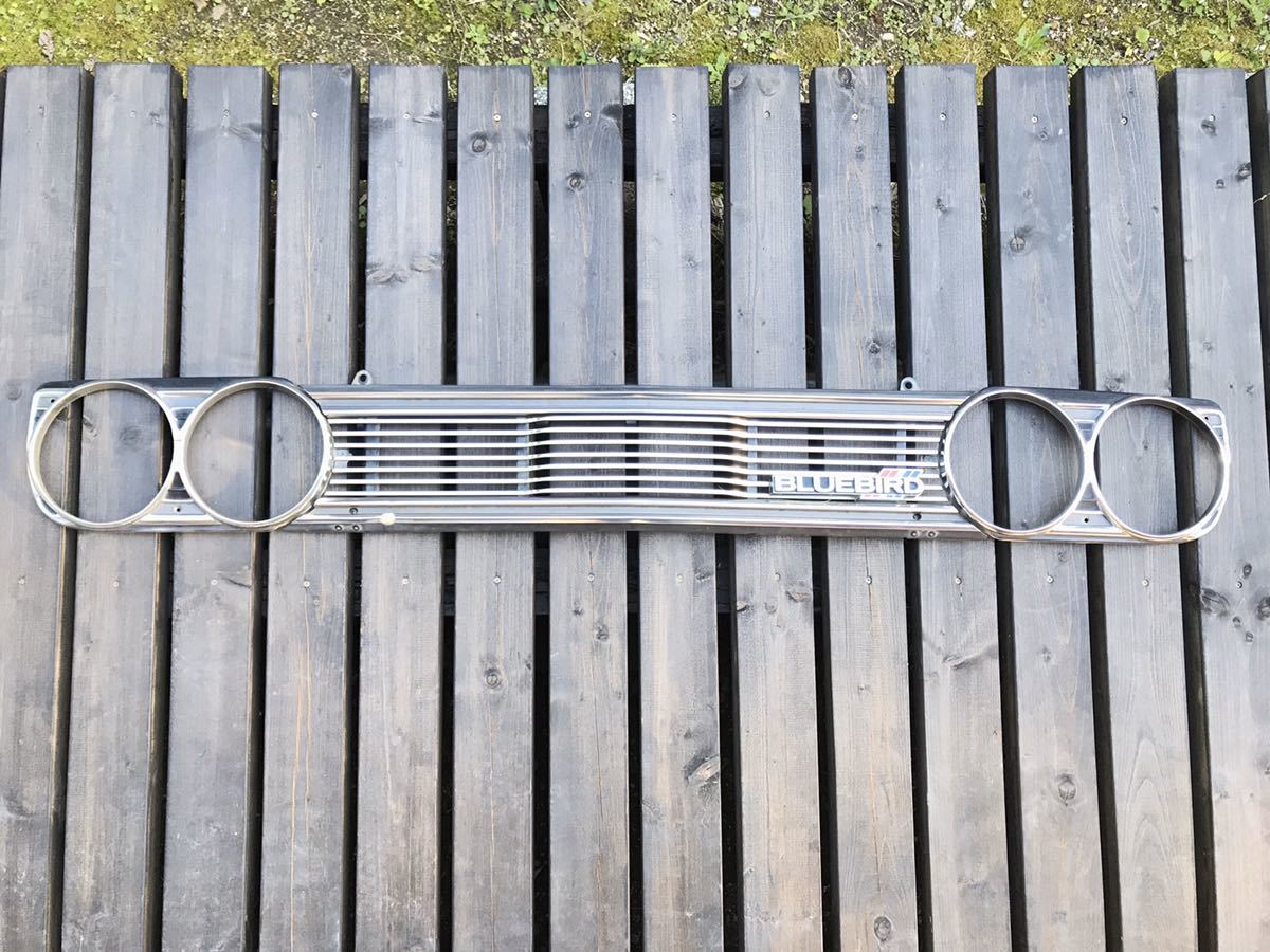 日産ブルーバード　フロントグリル _1