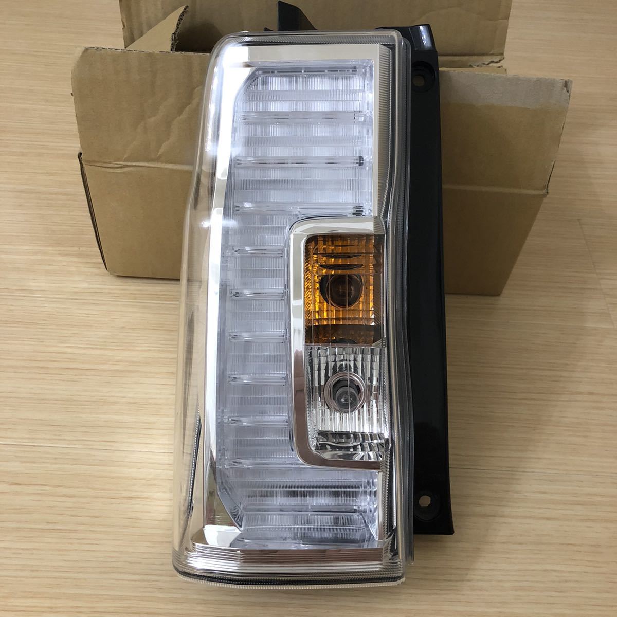 タント 左テールランプ DBA-LA600S タントカスタムla600s X07 | LA600S 