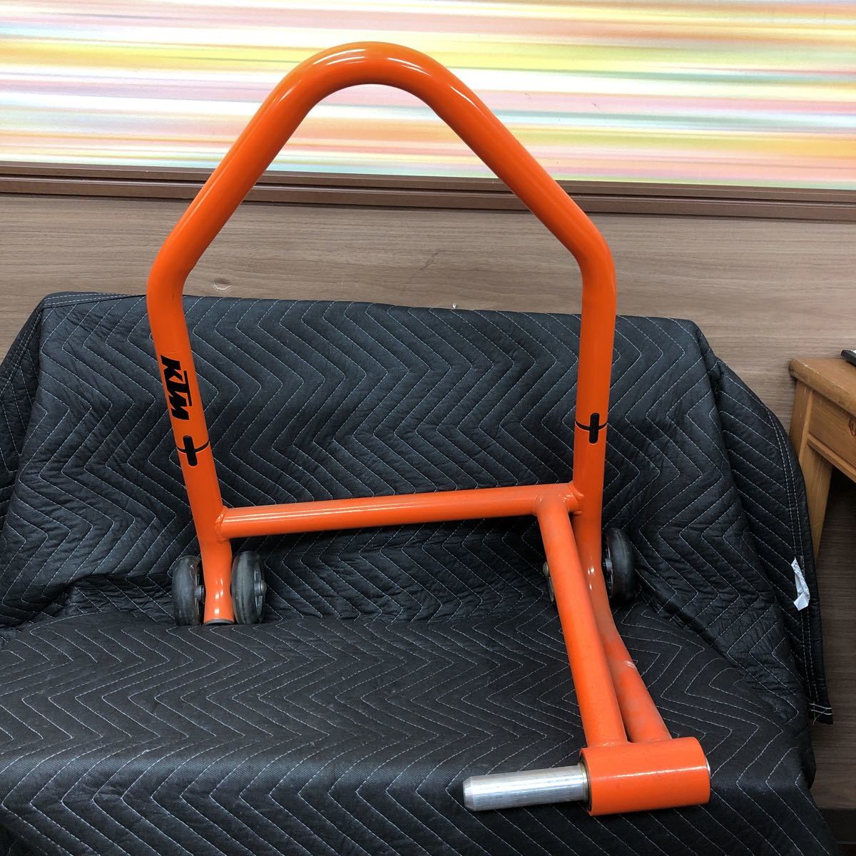 ○ KTM レーシングスタンド 挿入口の直径 Φ28mm 全長 100mm