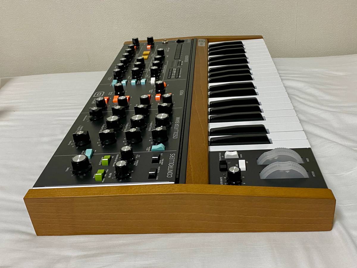 BEHRINGER / POLY D パラ/ポリフォニック・アナログ・シンセサイザー