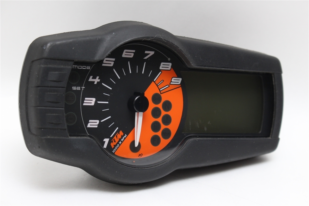 新作，限定セール KTM 690DUKE R メーター VBKLDU409EM767(メーター)｜売買されたオークション情報、yahooの商品情報をアーカイブ公開 - オークファン その他