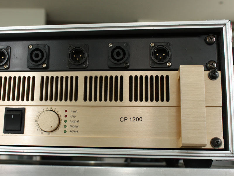 ☆Classic Pro クラシックプロ ステレオ・パワーアンプ CP1200 ケース