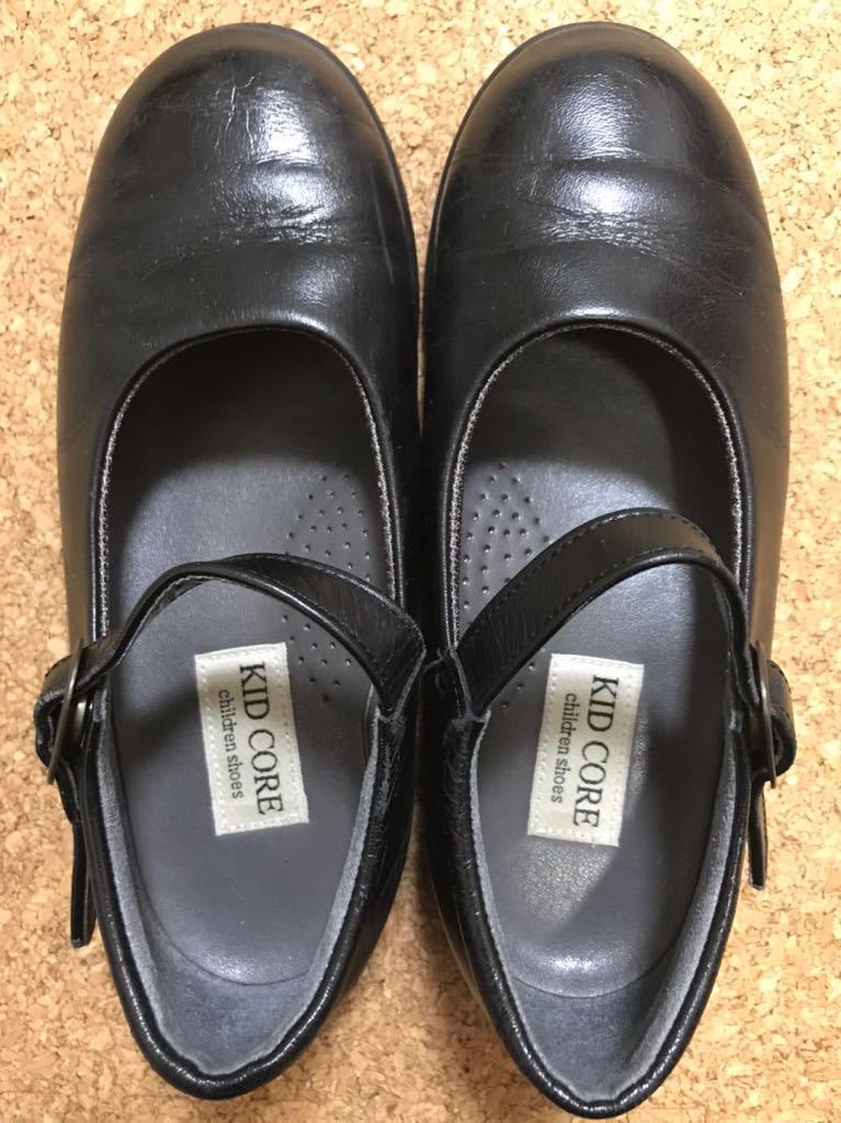 フォーマルシューズ ストラップ 19cm 黒 女の子 日本製 ブラック Kid Core 入学 卒業 発表会 結婚式 お かけに 19cm 売買されたオークション情報 Yahooの商品情報をアーカイブ公開 オークファン Aucfan Com